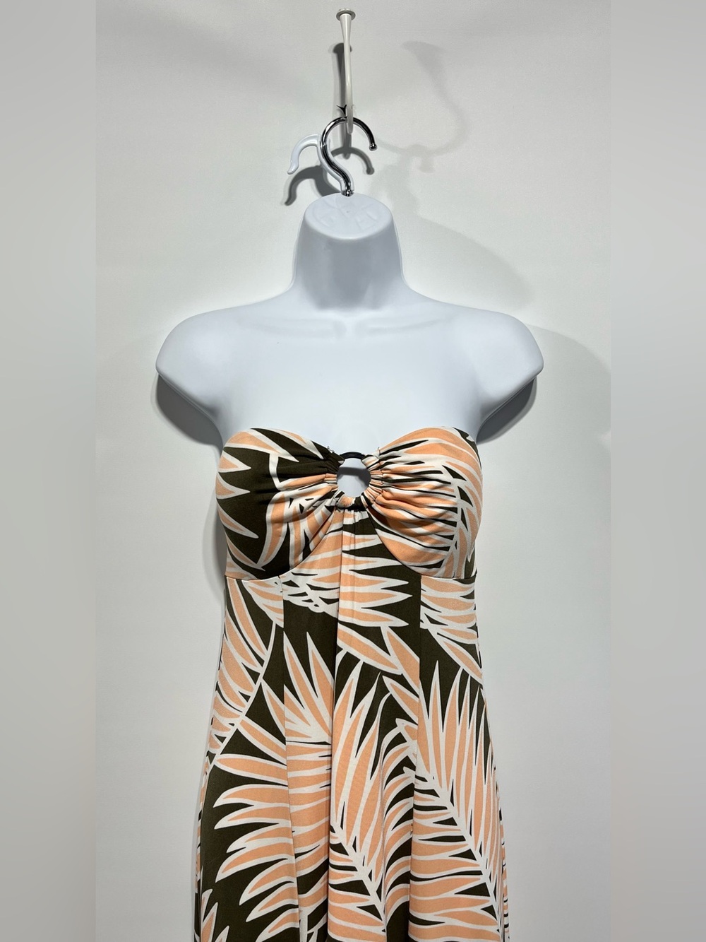 Tommy Bahama Island Palm Resort Vacation Halter Maxi Dress Size Medium - Picture 4 of 8